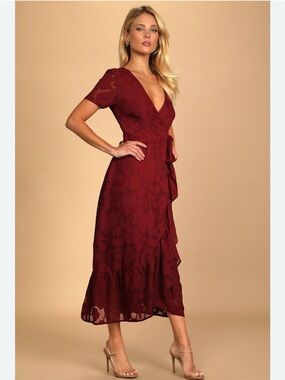 Blissfully Burgundy Jacquard Short Sleeve Wrap Midi Dress